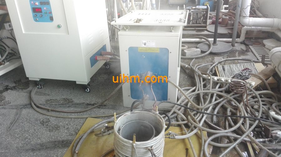 induction shrink fitting aluminum motor frames to 350 celsius degree in 50 seconds by 60KW machine and customized induction coil (8)