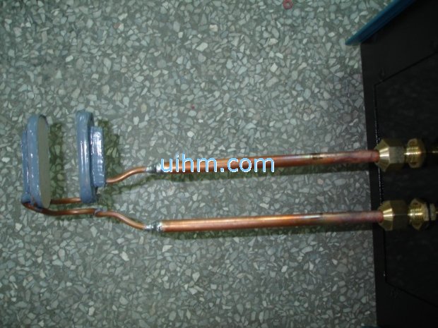 U shape inductioin coil with ferrite magnetic core for ultra-highf frequency machine U shape inductioin coil with ferrite magnetic core for ultra-highf frequency machine