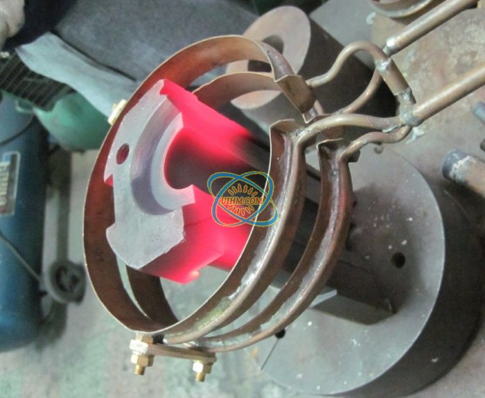 Parallel shape induction coil heating metal