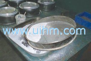 复合锅底感应钎焊流程演示 复合锅底感应钎焊流程演示