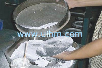 复合锅底感应钎焊流程演示 复合锅底感应钎焊流程演示