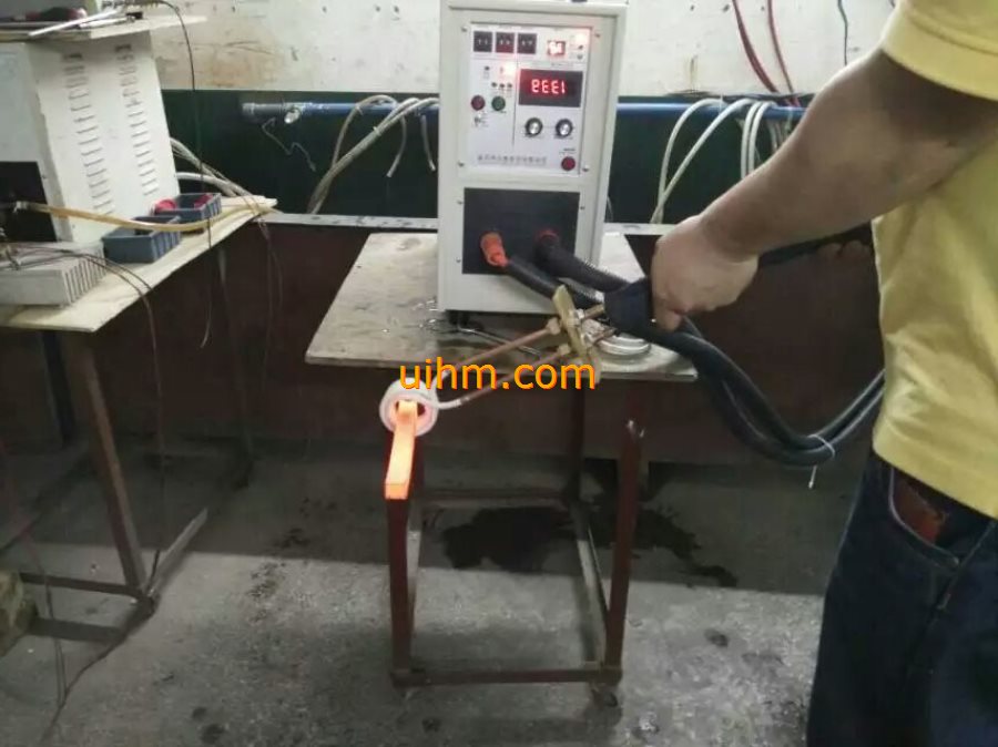 induction annealing copper bar by flexible induction coil