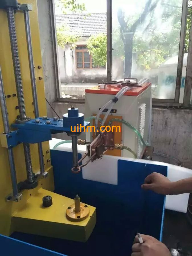 induction quenching axle by UHF induction heater induction quenching axle by UHF induction heater
