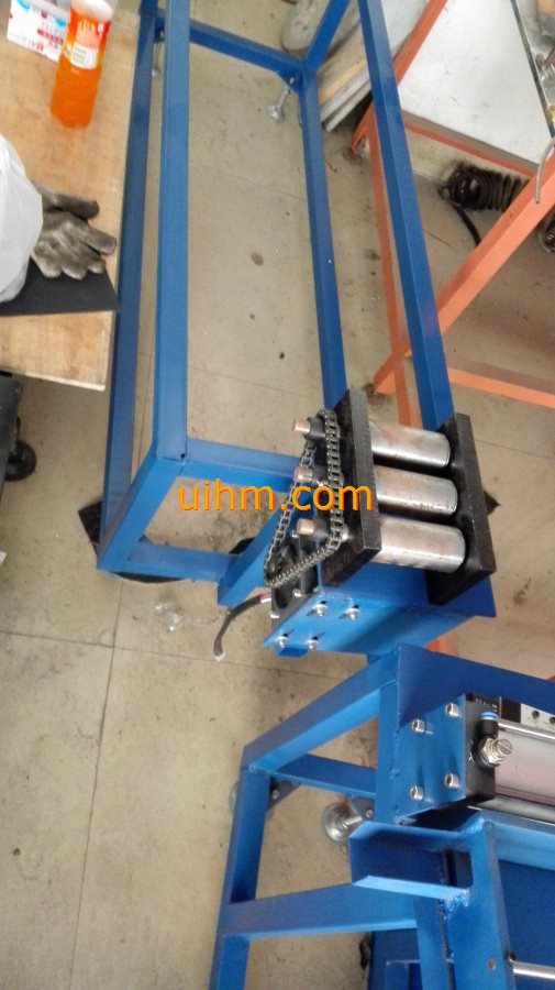 customized auto feed system for induction forging copper billets (3) customized auto feed system for induction forging copper billets (3)