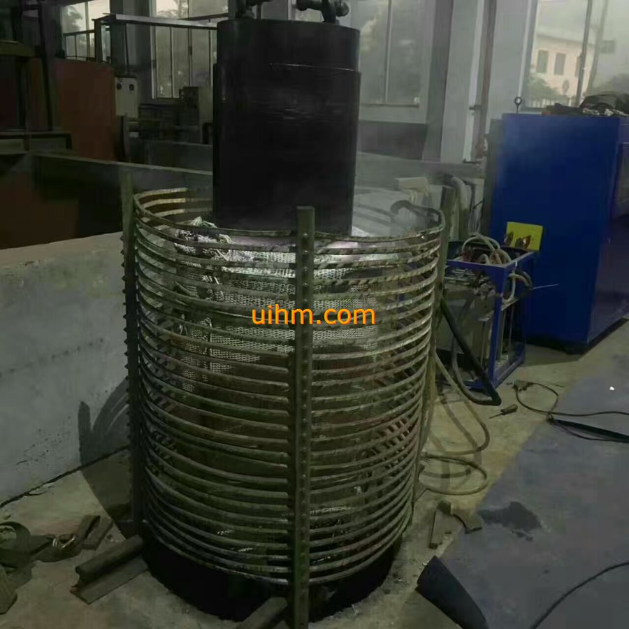 induction heating large steel pipe by MF induction heaterUnited