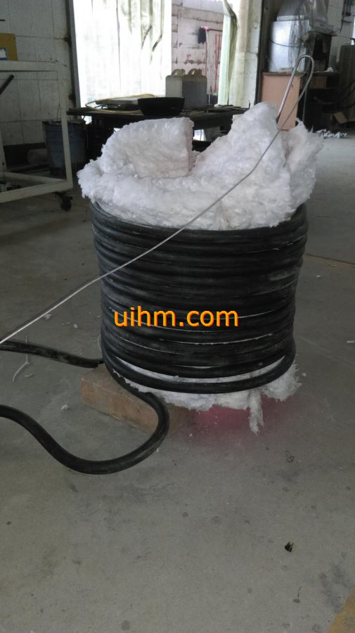induction heating steel pipes by water cooled flexible induction coil